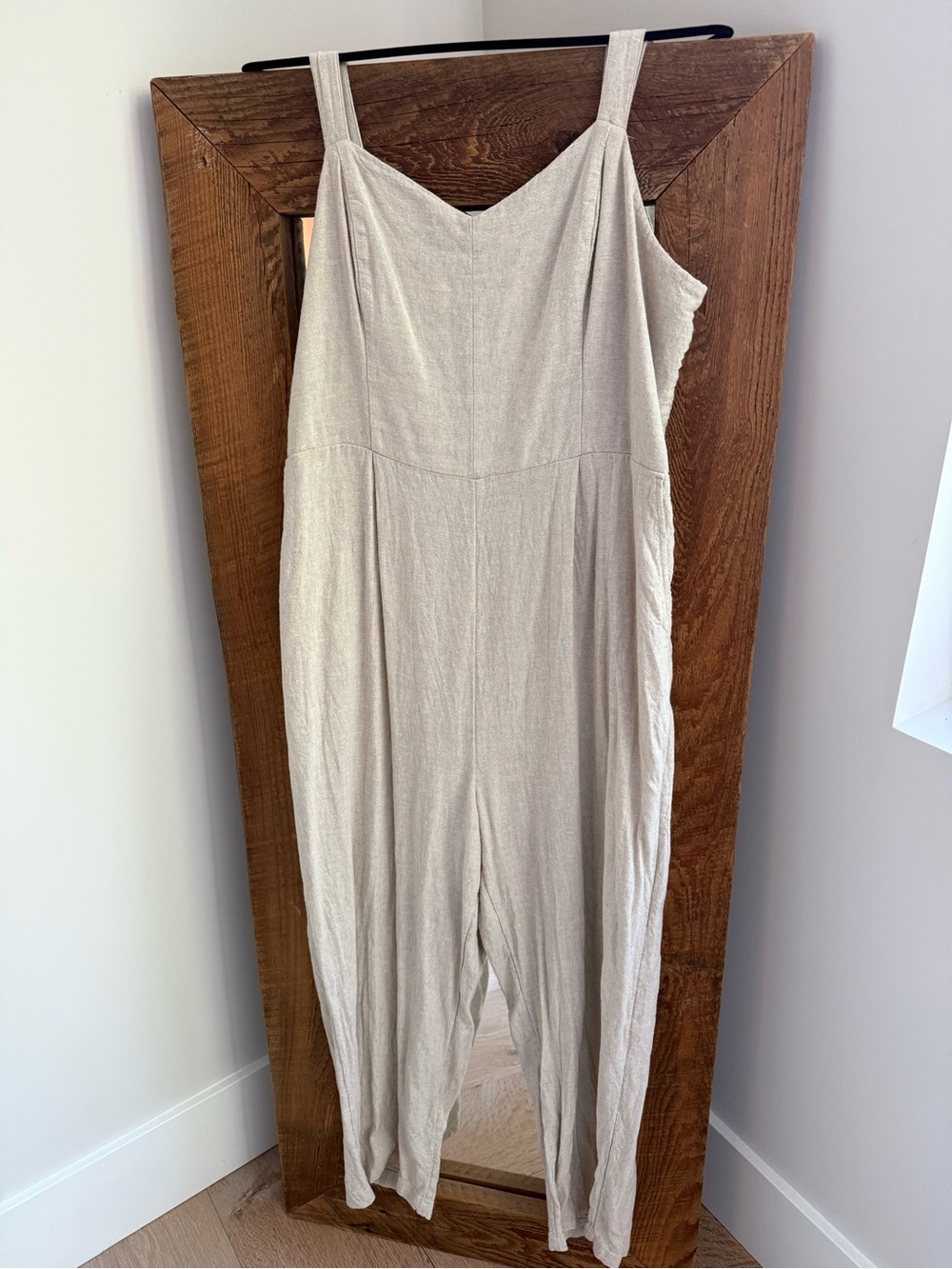 Old Navy Sleeveless Linen-Blend Jumpsuit in Light Beige